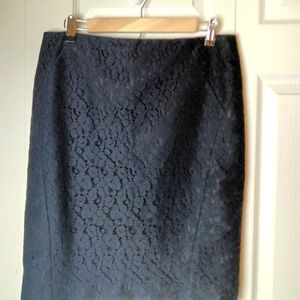 The Limited Black Lace Midi Skirt Size 8 Lined  Career Classic NO POCKETS